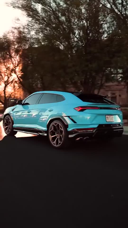 LAMBORGHINI URUS - LUSSO AUTO DESIGN